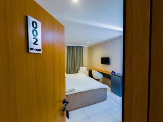 The Colony Residences hotel and suite - 2