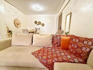 Luxury Apartment in Central Marrakech with Pool - 8