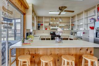 Lake Winnott Home with Boat Ramp and Dock - 8