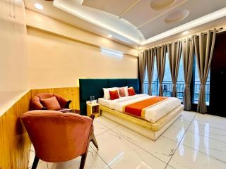 The Classic Pranav Resort A- Premium Property & Luxury Rooms With Mountain View - 4