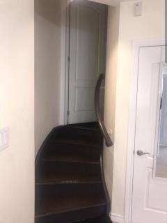 Spacious 2 BR, 3 beds, sleeps 6, kitchen, laundry - 9