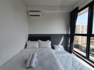 Urban Suite Spacious 2 or 3 Bedroom and 2Bathroom at Georgetown by URBAN STAYCATION HENG COSY - 4