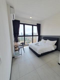 Urban Suite Spacious 2 or 3 Bedroom and 2Bathroom at Georgetown by URBAN STAYCATION HENG COSY - 1