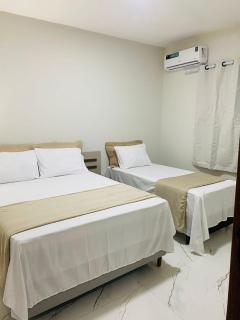 Apto 04 com Ar Piscina e Churrasqueira no Centro - 8