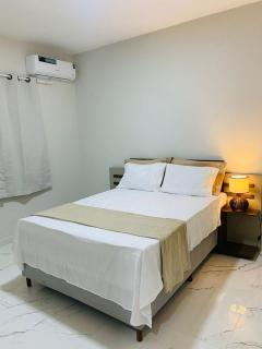 Apto 04 com Ar Piscina e Churrasqueira no Centro - 7