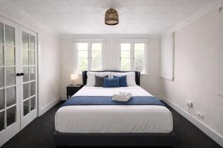 Stylish 2BR Walk to South Bank & West End - 4