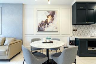 De Lux Madison Best Central 2 Bedrooms 2 Baths, Pool Gym - 7