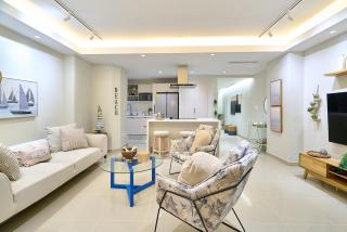 ®{Marbella~LUX~Essence} BeachfrontPool11thFloor - 4