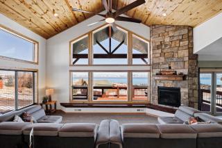 Country Bear Cabin at Bear Lake - 0