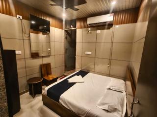 Hotel Bluebell Inn 2 - 8