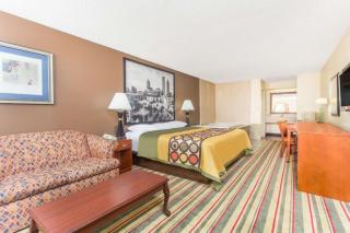 Super 8 By Wyndham Dublin - 1