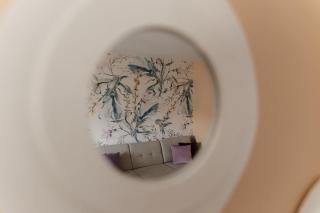 Purple Whisper 1-BDR Designer Apt, 2 Beds Zagreb - 4