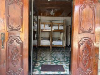 KP Backpackers Hostel - 4