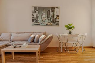 Charming Apartment in the Heart of the City - 4