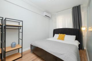 Two-Bedroom Bosphorus View Family Suite in Managed Aparthotel - Balcony - 9