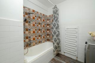 Two-Bedroom Bosphorus View Family Suite in Managed Aparthotel - Balcony - 5