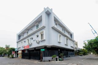 RedDoorz Syariah at Delta Sari Aloha Waru - 2