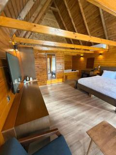 Navy Inn & Bungalows - 8