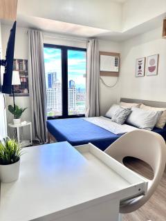 Cheo Cozy Studio at The Median Near IT Park - Fast WiFi & Pool - 0