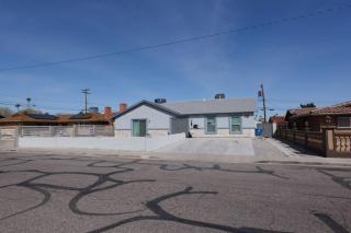 327 7-Bedrooms Minutes to the Strip - 1