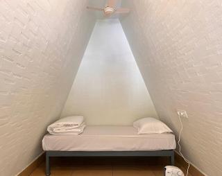 AURACREST HAVEN A-Frame Cottages and Deluxe Rooms - 1