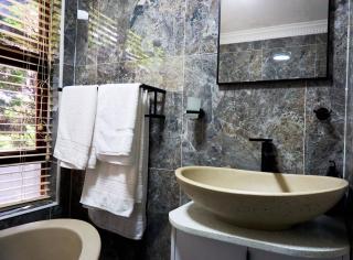 Long Island Guest House & Conference - 3