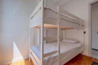 5-Bedroom Bospohurs View - Spaciousness with Balcony & Elevator - 9