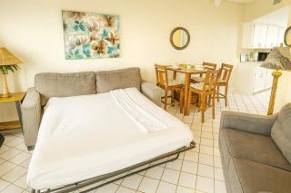 Aquarius #908 condo - 4