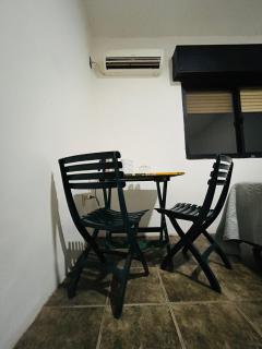 Habitación independiente con garage - 3