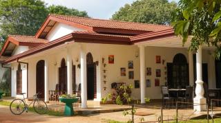 Mango Oasis - Holiday Bangalow - 9