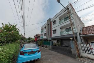 RedDoorz Plus at Buah Batu - 7