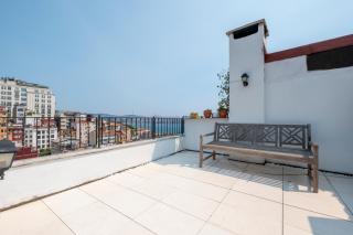Unique Terrace Rooftop - 4