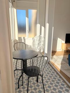 Face au port - Appart lumineux avec véranda - 7