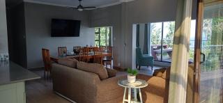 Cove Rock Beachhouse - 2
