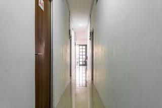 RedDoorz @ Kebon Kacang - 5