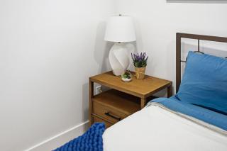 Modern Apartment Near Downtown Ottawa - 4