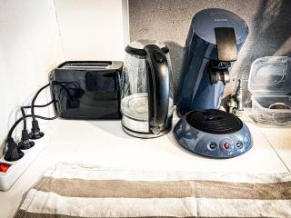 Beautiful 2-bedroom apartment with balcony and free parking - 8