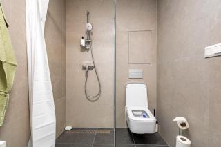 Light & Airy Comfort Studio - Garage & Balcony - 1