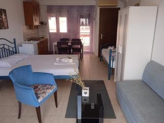 Blue Moon Apartments - 8