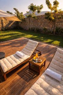 Private Pool Retreat - Full-Service Villa - 2