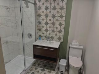 Linden Leaf Gasthaus INN - 2