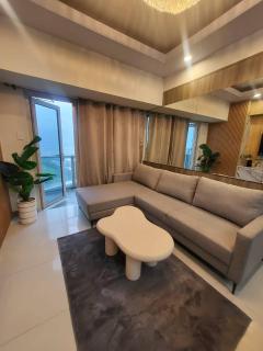 matthew's cozzy staycation suit - 1