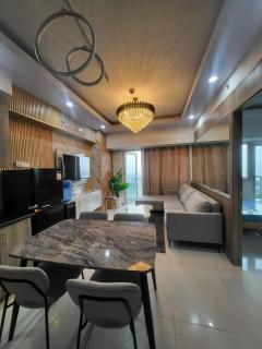 matthew's cozzy staycation suit - 5