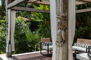 Extravagant Villa in the Jungle of Ubud - 3