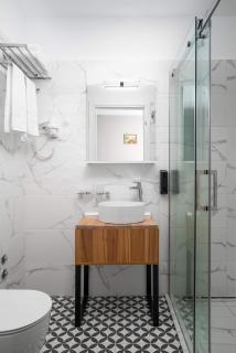 2 BR Family Suite - Central Location - 4