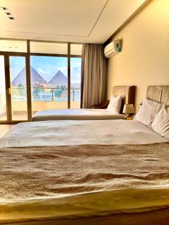 New Roone pyramids view inn - 8