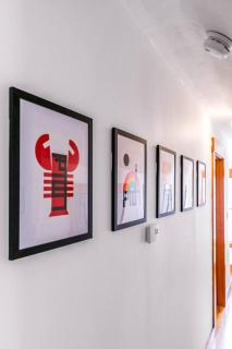 Bright Upper-Level Retreat - Parking + Deck - 2