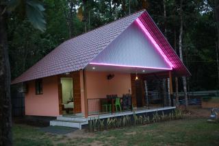 Karingens Resort - 6