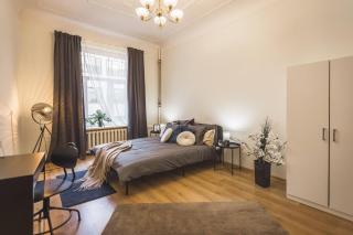 Families & Groups - 4 Bedrooms - 8 Guests - 5