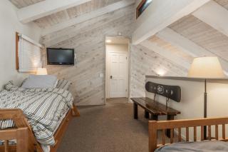 The Mammoth Meadow Hideaway - 8